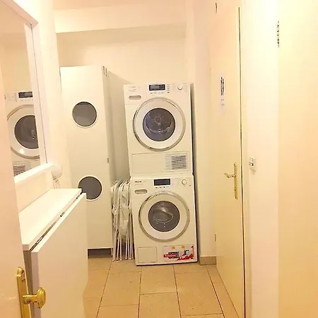 Sishaus - View At Mozarts