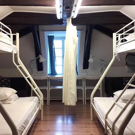 Sishaus - View At Mozarts Vandrarhem *