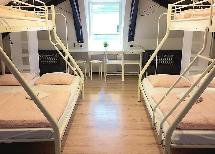 Sishaus - View At Mozarts Hostel *