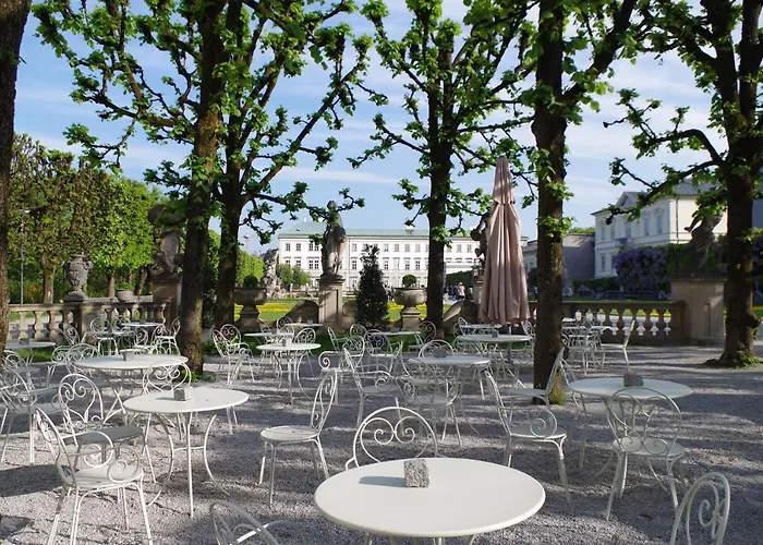 Hostel Sishaus - View At Mozarts