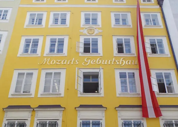 Sishaus - View At Mozarts Hostel *